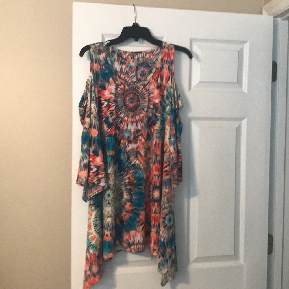 Cold shoulder shark bite plus size top